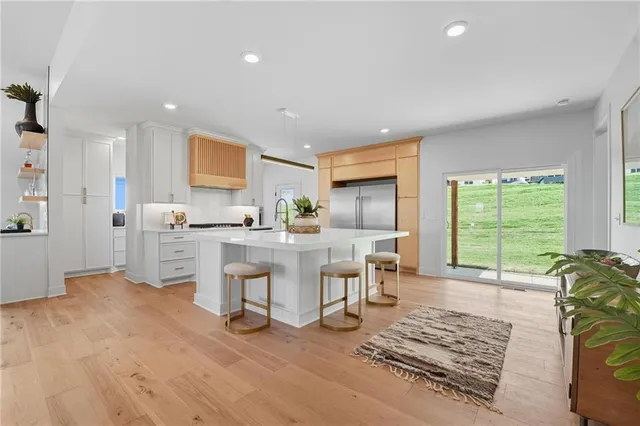 $874,900 | 9815 South Ambrosia Lane, Parkville, MO 64152