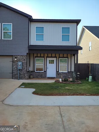 $234,312 | 300 Beau Claire Circle, Byron, GA 31008