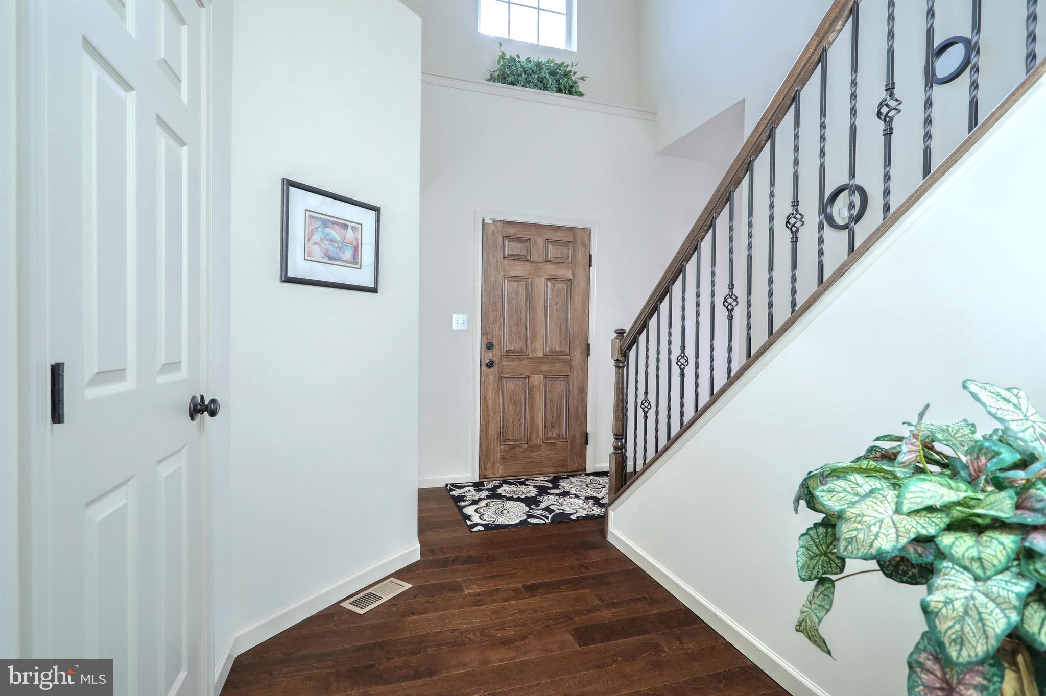 330 Mountain Road York, PA 17402 - Photo 3 of 60 Gallery Image 3