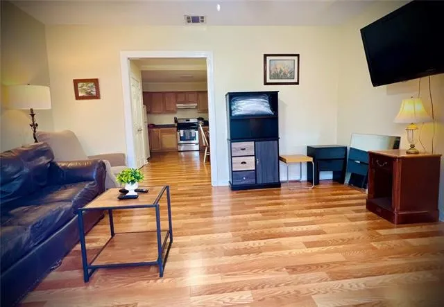 $1,375 | 140 Orlando Drive, Unit 5, Metairie, LA 70003