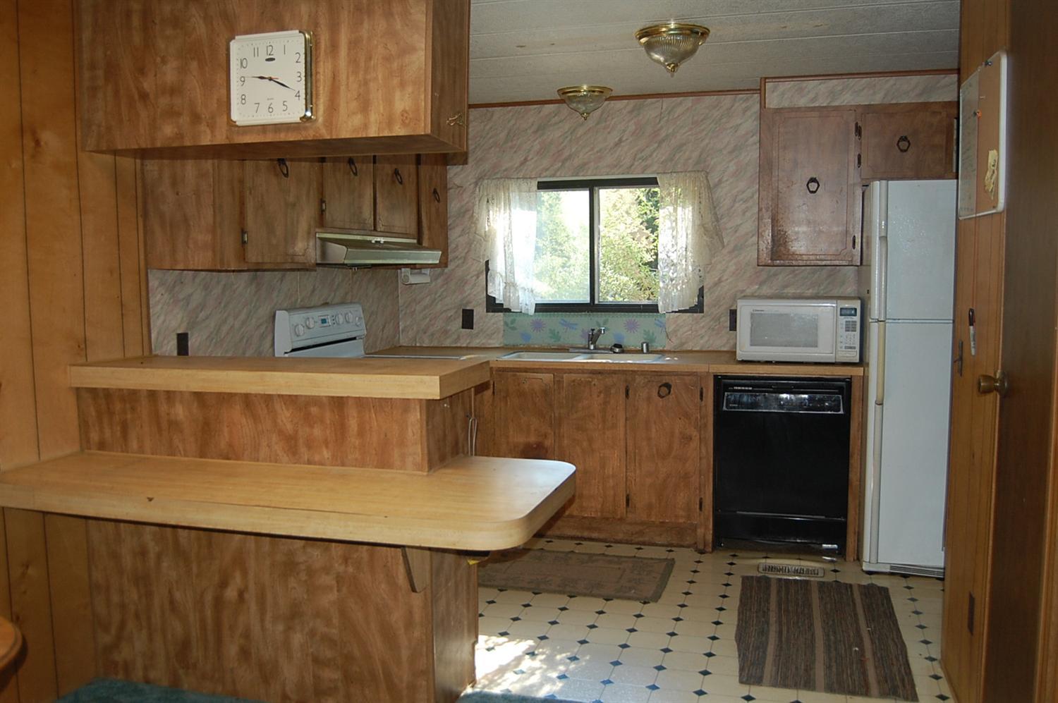 904 Queens Branch Road Rogue River, OR 97537 - Photo 16 of 21 Gallery Image 16