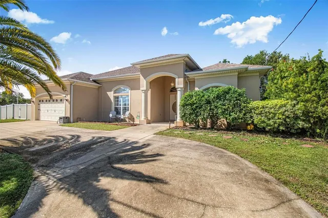 $477,000 | 1 Woodbury Drive, Palm Coast, FL 32164