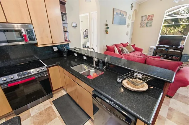 $477,000 | 1 Woodbury Drive, Palm Coast, FL 32164