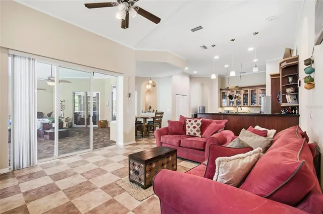 $477,000 | 1 Woodbury Drive, Palm Coast, FL 32164