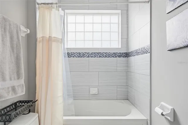 $477,000 | 1 Woodbury Drive, Palm Coast, FL 32164