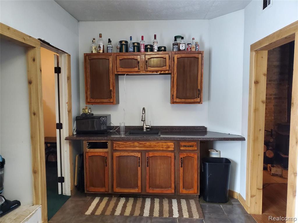 2225 South 29 Road Cadillac, MI 49601 - Photo 4 of 25