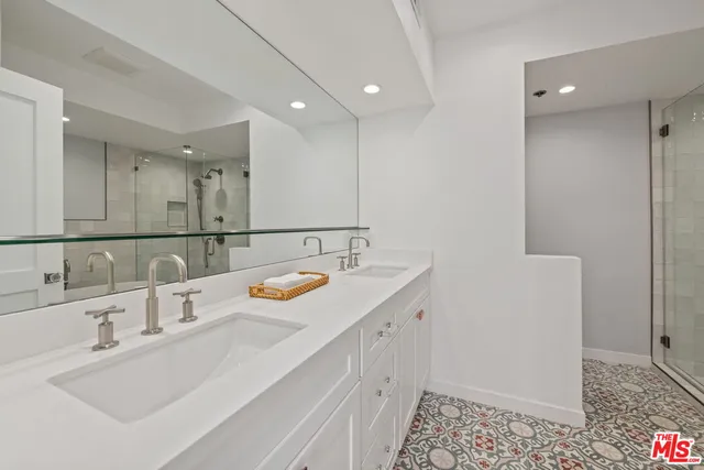 $8,900 | 2920 Neilson Way, Unit 303, Santa Monica, CA 90405