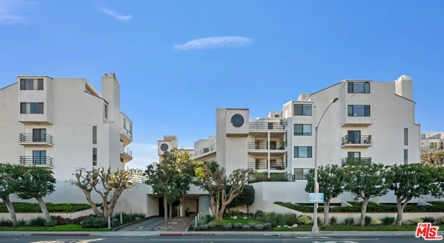 $8,900 | 2920 Neilson Way, Unit 303, Santa Monica, CA 90405