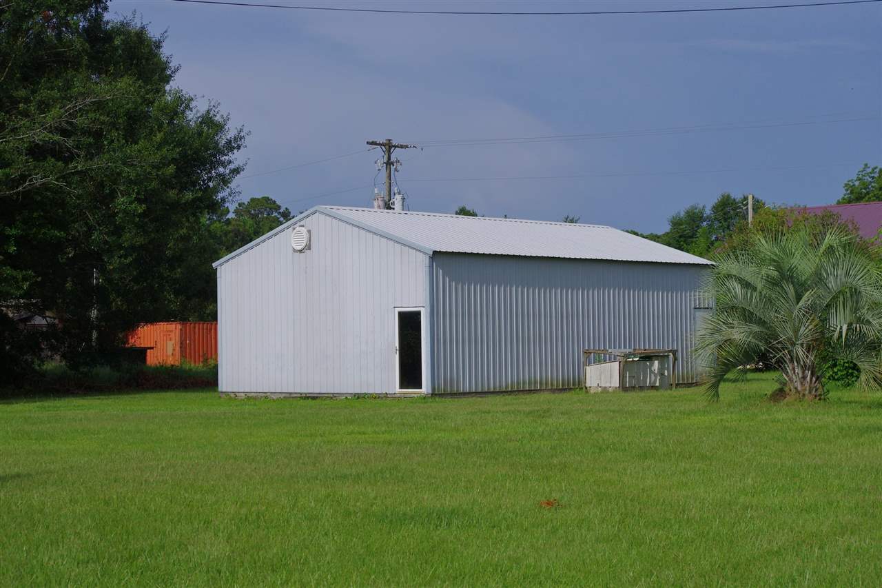 20828 County Road 12 Foley, AL 36535 - Photo 3 of 16 BARN