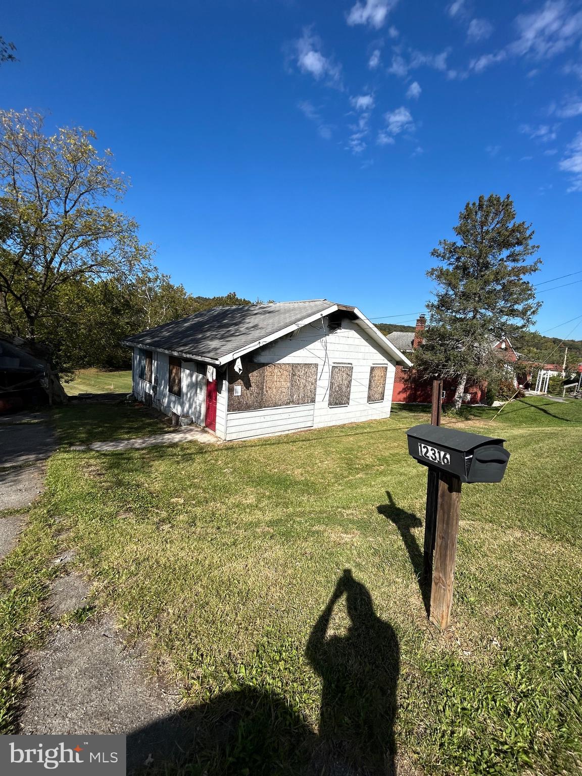 12316 Williams Road Southeast Cumberland, MD 21502 - Photo 2 of 21