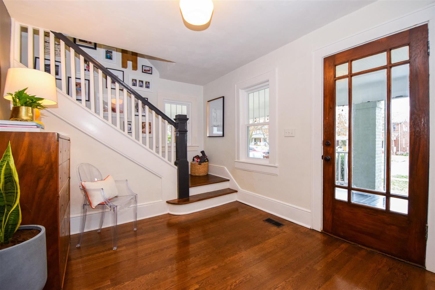 1733 Arlington Road Southwest Roanoke, VA 24015 - Photo 2 of 30 02-Photo-2