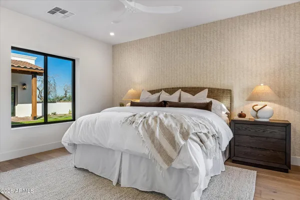 $1,585,000 | 3731 East Fawn Drive, Phoenix, AZ 85042