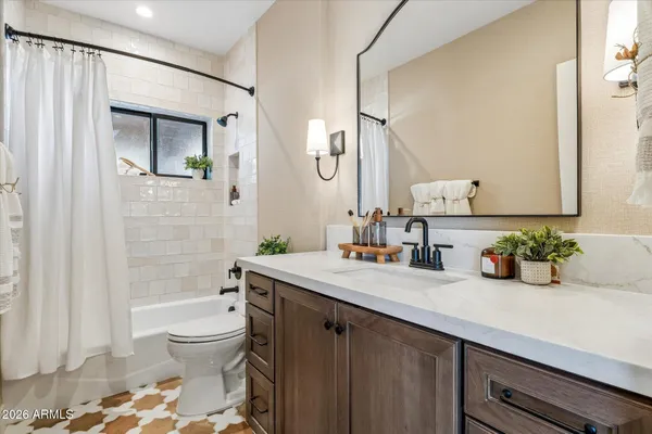 $1,585,000 | 3731 East Fawn Drive, Phoenix, AZ 85042