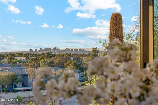 $1,585,000 | 3731 East Fawn Drive, Phoenix, AZ 85042