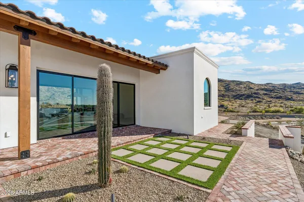 $1,585,000 | 3731 East Fawn Drive, Phoenix, AZ 85042