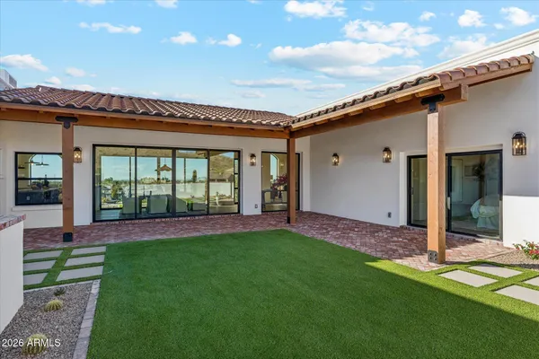 $1,585,000 | 3731 East Fawn Drive, Phoenix, AZ 85042