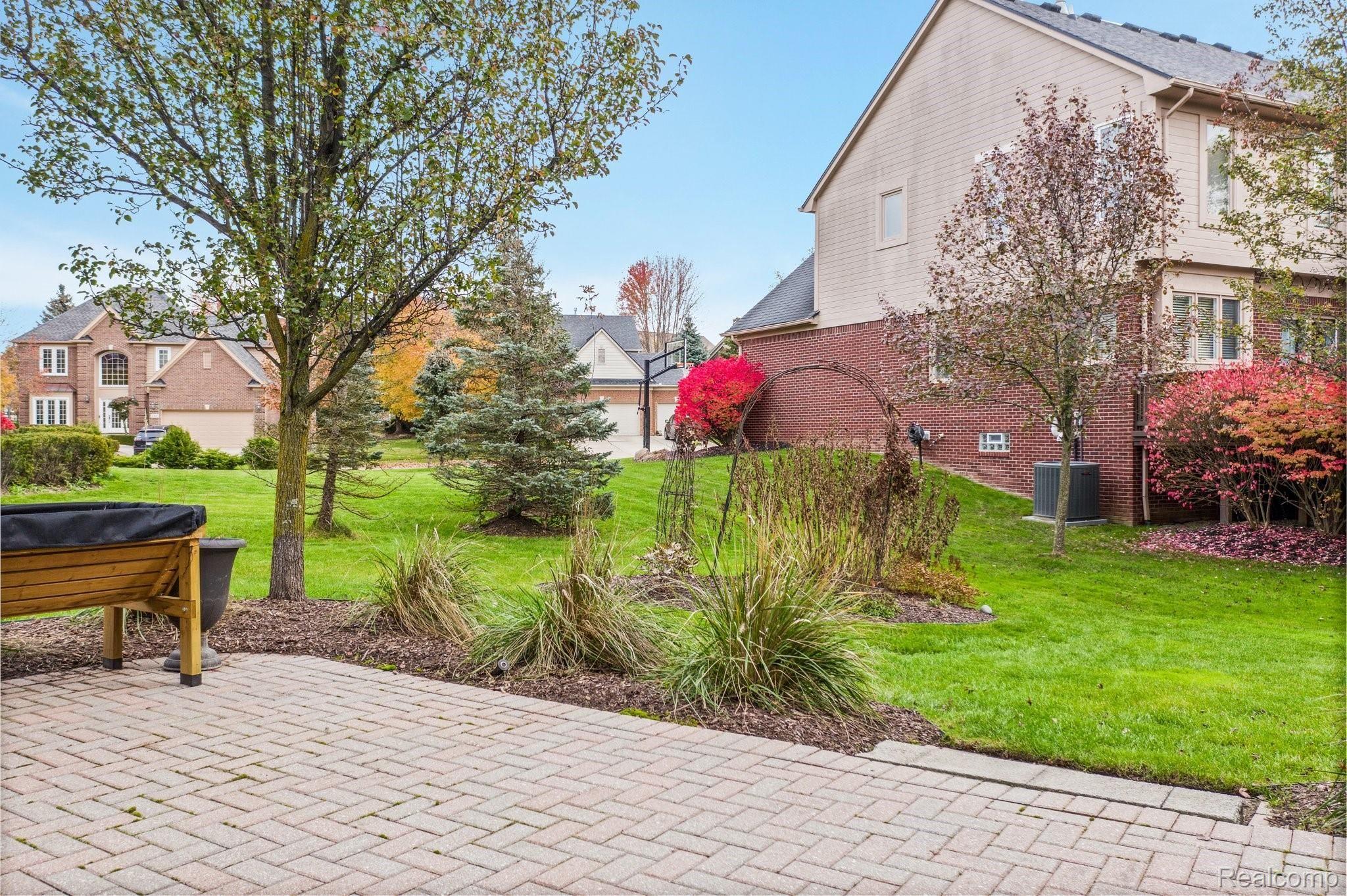 1265 Welland Drive Rochester, MI 48306 - Photo 15 of 54 43-web-or-mls-1265 Welland Drive Rochester0036.jpg