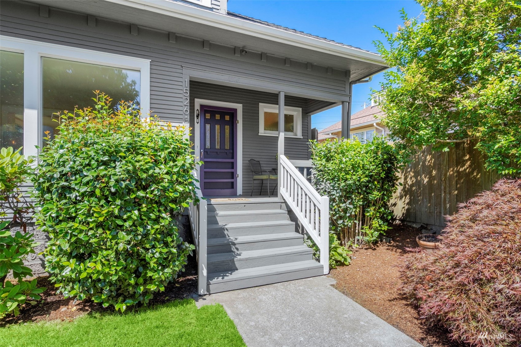 1526 Rockefeller Avenue Everett, WA 98201 - Photo 8 of 37 a view of a house with potted plants