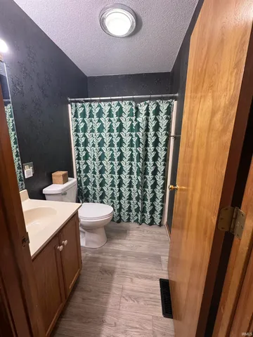 $248,500 | 2011 South Haverhill Drive, Yorktown, IN 47396