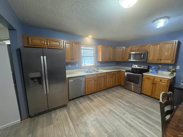 $248,500 | 2011 South Haverhill Drive, Yorktown, IN 47396