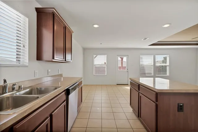 $2,100 | 14701 Southview Trail, Little Elm, TX 75068