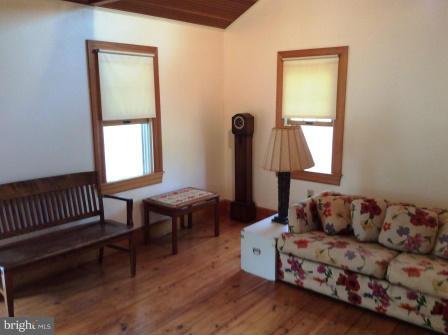 323 Millner Road Strasburg, VA 22657 - Photo 12 of 30 Living Room