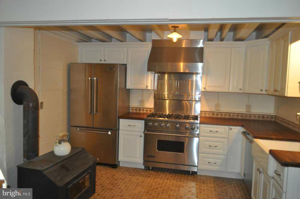 323 Millner Road Strasburg, VA 22657 - Photo 20 of 30 Kitchen
