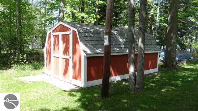 5513 Bush Road Interlochen, MI 49643 - Photo 14 of 16 1782754-13.JPG