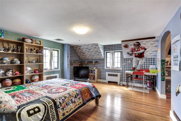 37 Marmion Road Melrose, MA 02176 - Photo 14 of 26 Gallery Image 14
