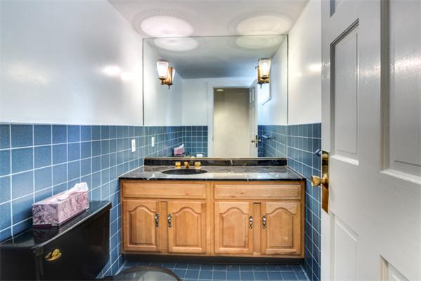 37 Marmion Road Melrose, MA 02176 - Photo 22 of 26 Gallery Image 22
