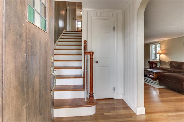 37 Marmion Road Melrose, MA 02176 - Photo 7 of 26 Gallery Image 7