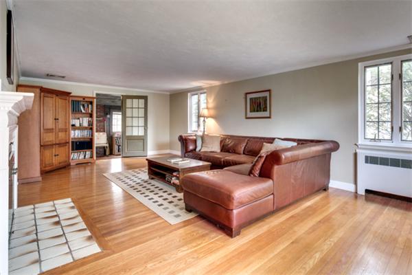 37 Marmion Road Melrose, MA 02176 - Photo 9 of 26 Gallery Image 9