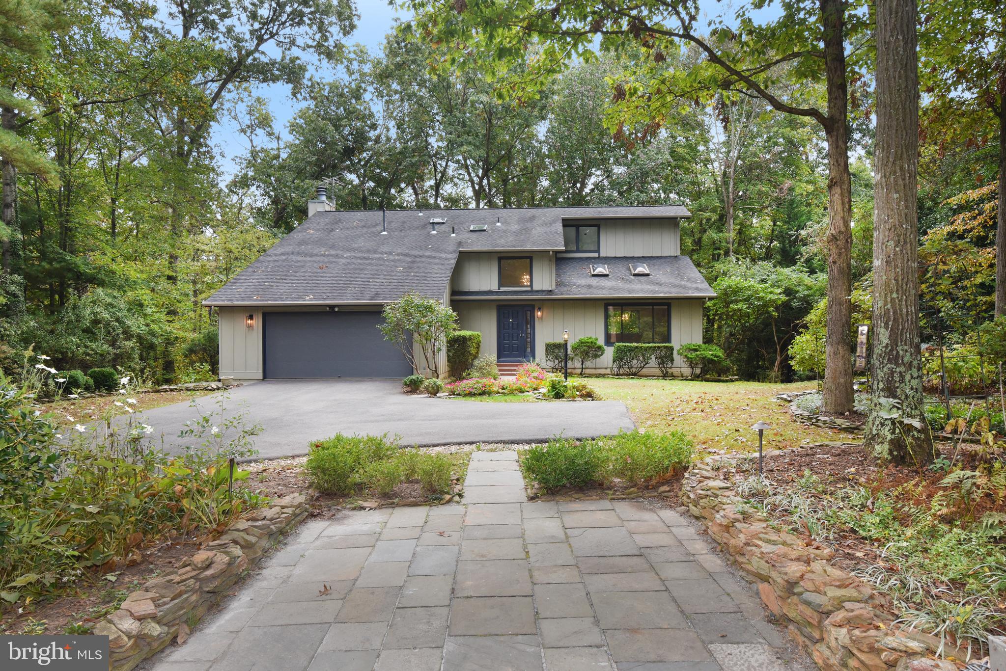 11117 Glade Drive Reston, VA 20191 - Photo 4 of 75 Beautiful hardscaping and landscaping!