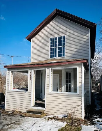 $99,999 | 1226 North Grand River Avenue, Lansing, MI 48906