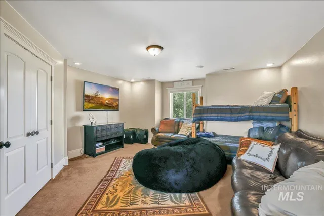 $1,100,000 | 20 West 218 South, Burley, ID 83318