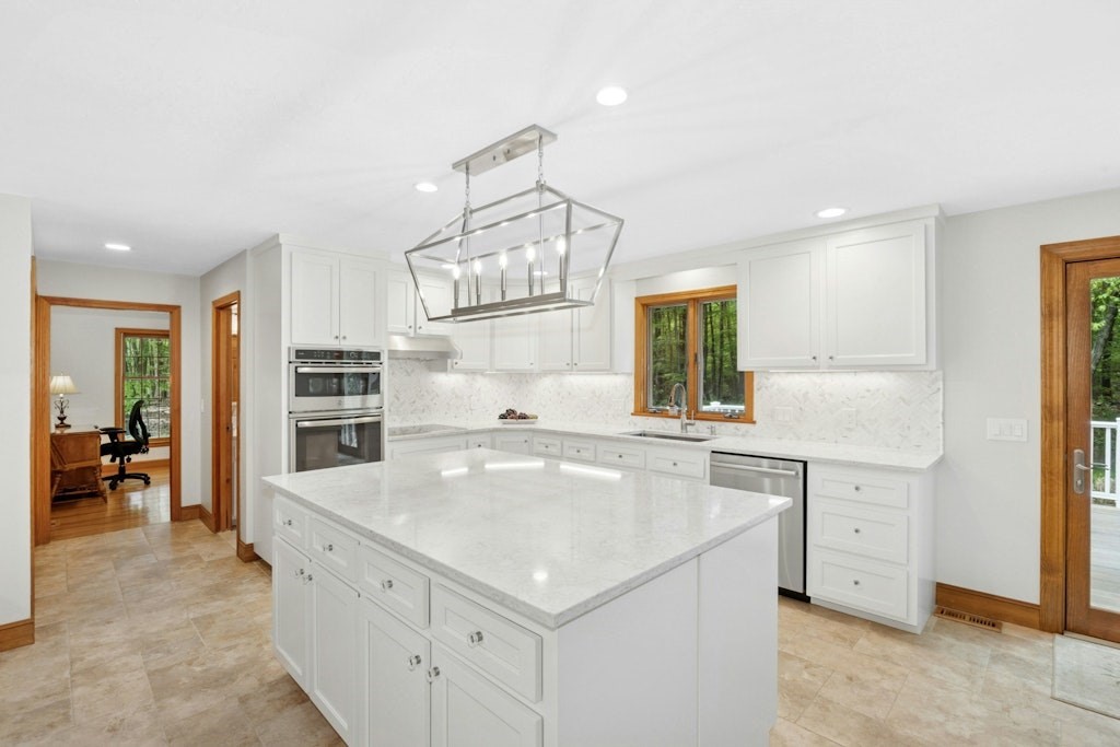 30 Woodstone Road Northborough, MA 01532 - Photo 8 of 41 Gallery Image 8