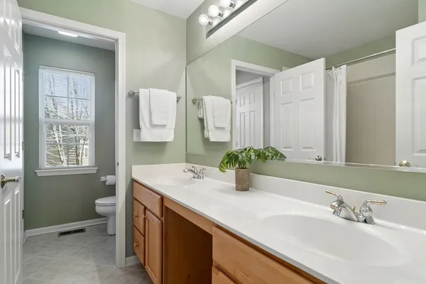 $685,000 | 8132 Danneil Circle, Long Grove, IL 60060