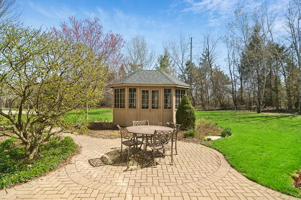 $685,000 | 8132 Danneil Circle, Long Grove, IL 60060
