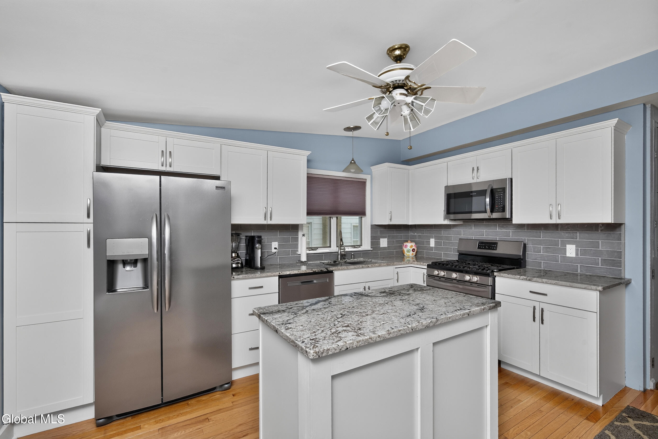 809 Thompson Street Schenectady, NY 12306 - Photo 9 of 37 039-809-Thompson-St-Schenectady-NY-12306