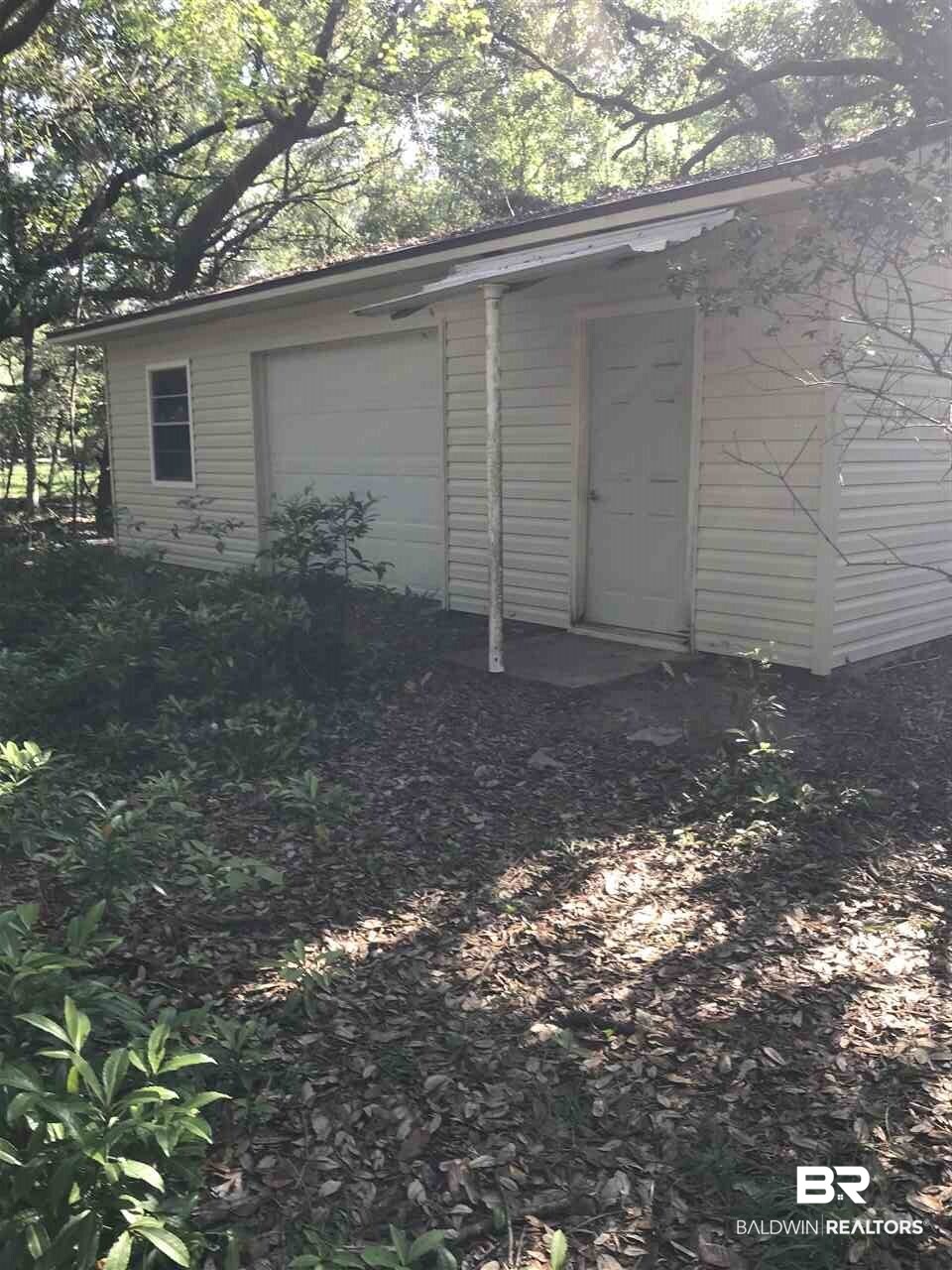 8901 Bay View Drive Foley, AL 36535 - Photo 9 of 30 Also has it's own electric box