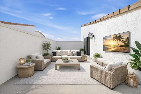 $750,000 | 5310 Zelzah Avenue, Unit 302, Encino, CA 91316