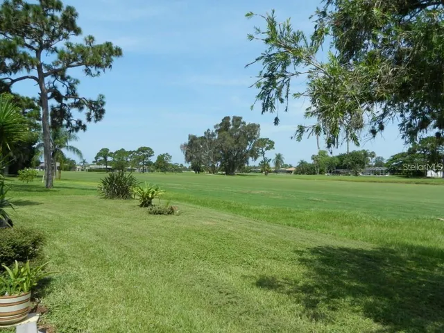 $3,900 | 13 Oakland Hills Road, Rotonda West, FL 33947