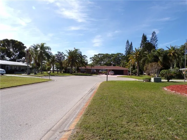 $3,900 | 13 Oakland Hills Road, Rotonda West, FL 33947