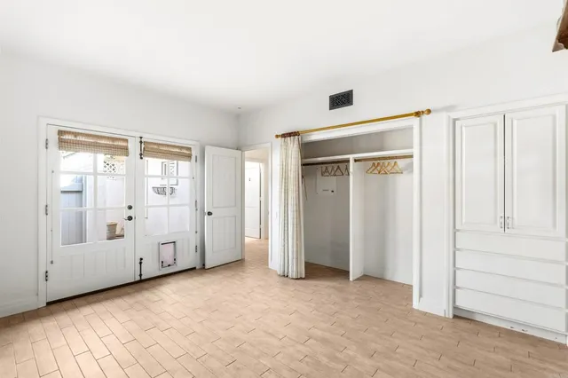 a view of livingroom with furniture and storage