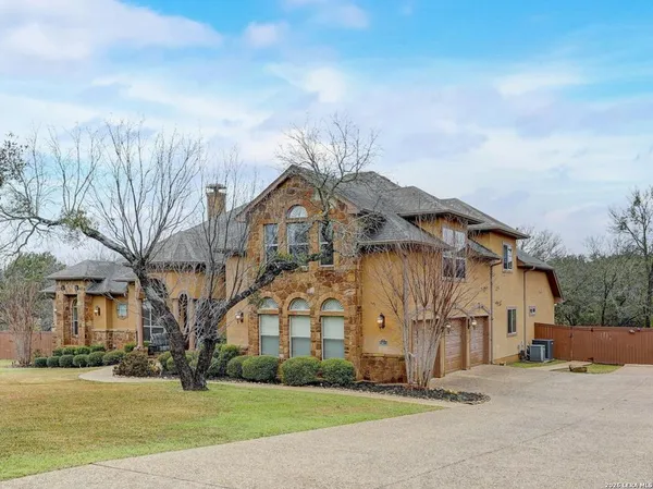 $1,100,000 | 21411 Liguria Drive, Garden Ridge, TX 78266