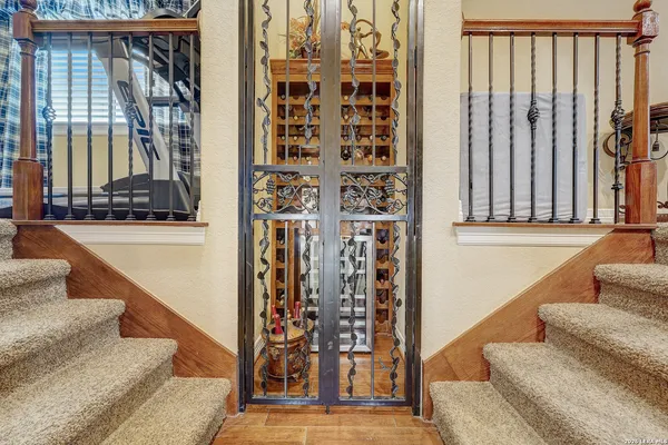 $1,100,000 | 21411 Liguria Drive, Garden Ridge, TX 78266