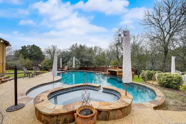 $1,100,000 | 21411 Liguria Drive, Garden Ridge, TX 78266