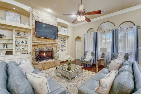 $1,100,000 | 21411 Liguria Drive, Garden Ridge, TX 78266