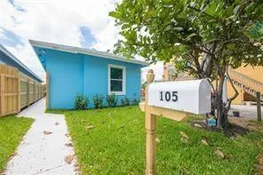 $3,300 | 105 South D Street, Lake Worth Beach, FL 33460