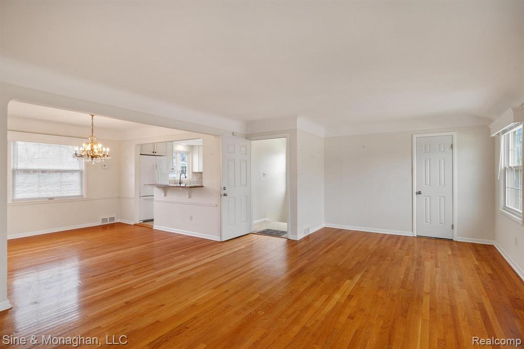 612 Cadieux Road Grosse Pointe, MI 48230 - Photo 3 of 35